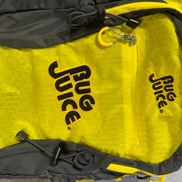 Bug Juice Backpack Yellow Gray Hiking Adjustable Straps - Picture 2 of 8